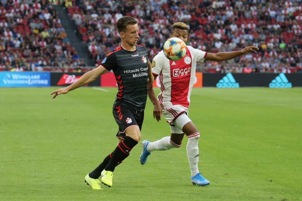 Ajax - FC Emmen - 10 augustus 2019 (5-0) - bijl