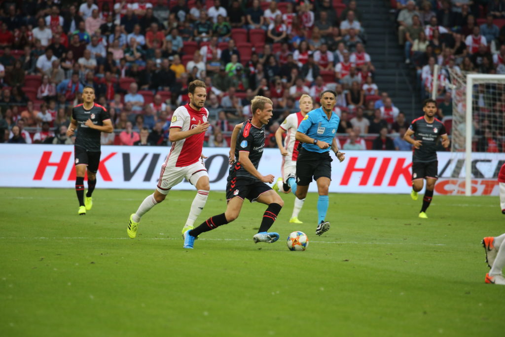 Ajax - FC Emmen - 10 augustus 2019 (5-0) - laursen